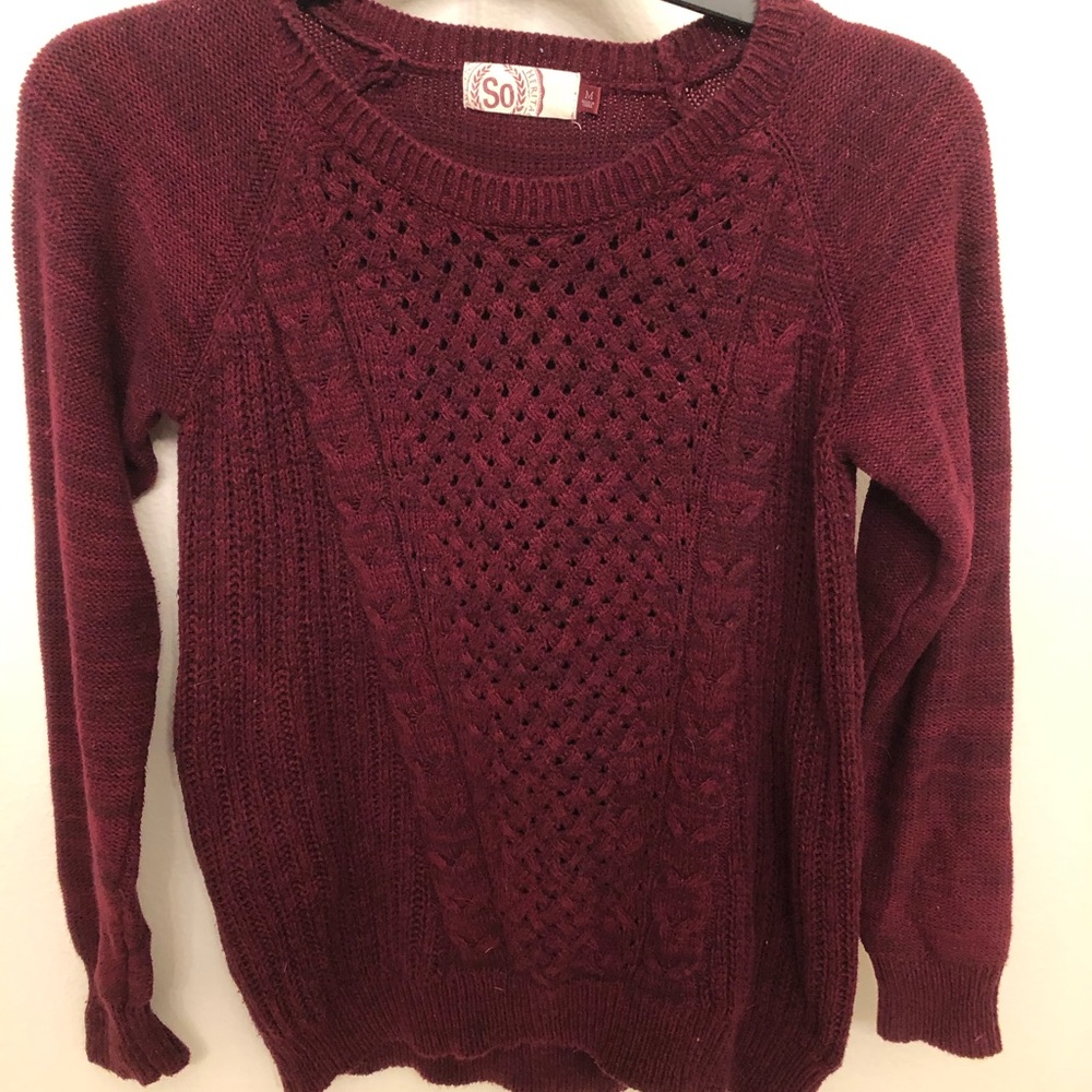 Maroon sweater 💗